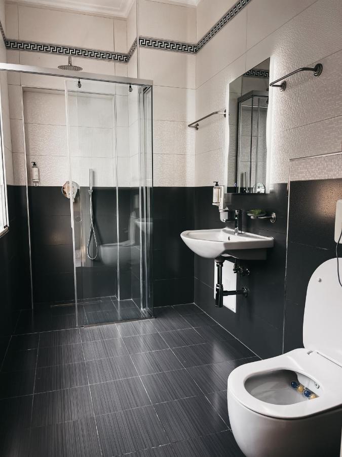 Amansar Boutique Hotel Тирана Екстериор снимка